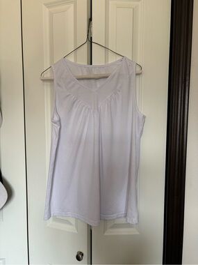 Sleeveless V-Neck Tank Top in White